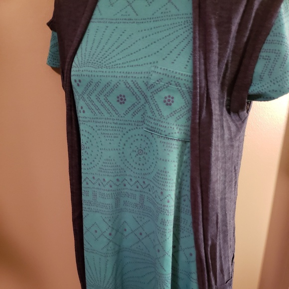 Xs LuLaRoe Carly - Picture 2 of 3